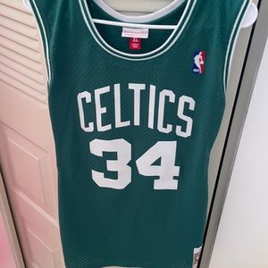 green celtics jersey